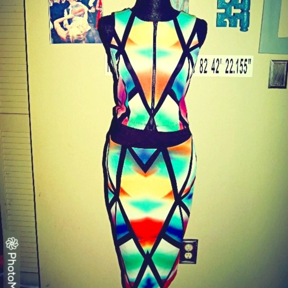 Stunning 2 piece Out fit